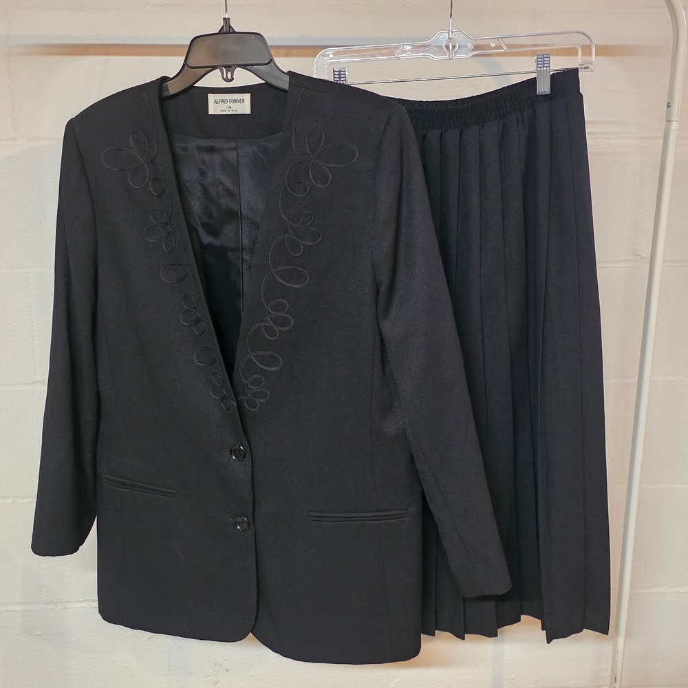 Vintage Alfred Dunner Black Soutache Skirt Suit Set Blazer Pleated Skirt Size 14
